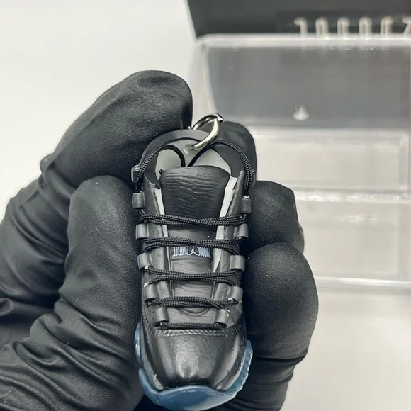 Retro Jordan 11 Custom Black Sneaker Keychain w/ box, bag, and display case - Picture 5 of 11